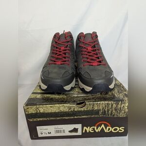 NWT Nevados Women's Hollis Mid Hiking Boots Size 9.5